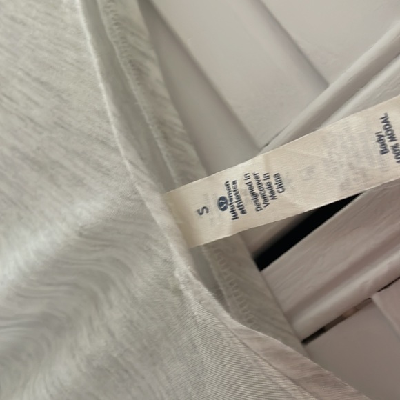 Lulu lemon cover up - Picture 2 of 2